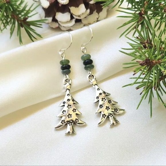 Antique Silver Boho Christmas Tree Dangle Drop Holiday Earrings New - Picture 3 of 5